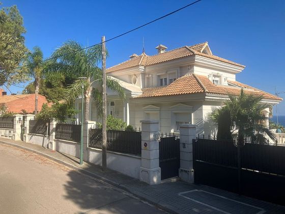 Foto 1 de Casa en lloguer a calle Jaime Balmes de 6 habitacions amb terrassa i piscina