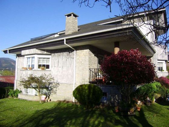 Foto 2 de Xalet en venda a Durango de 4 habitacions amb terrassa i garatge