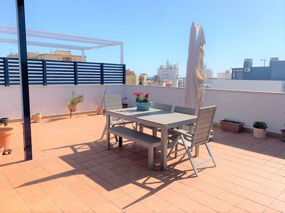 Foto 1 de Ático en venta en calle Vista África de 3 habitaciones con terraza y piscina