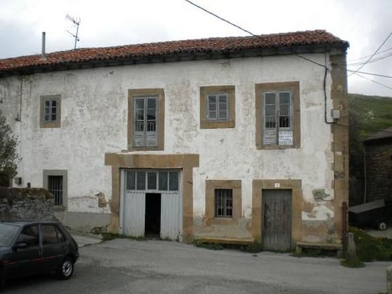 Foto 1 de Casa en venda a Campoo de Enmedio de 3 habitacions i 333 m²