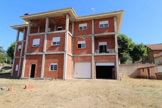 Foto 2 de Casa en venta en Brañosera de 5 habitaciones con garaje y balcón