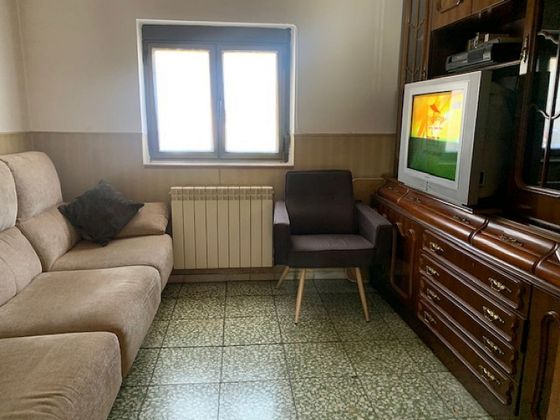 Foto 2 de Casa en venda a Alar del Rey de 3 habitacions amb calefacció