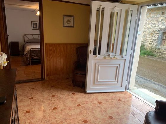 Foto 2 de Casa en venda a Pomar de Valdivia de 5 habitacions amb calefacció