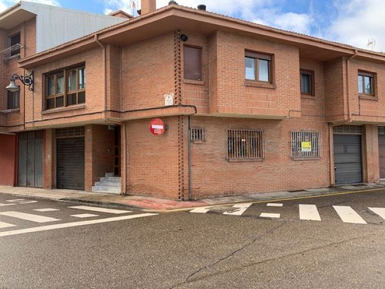 Foto 1 de Casa en venda a calle Juan Martín de 5 habitacions amb terrassa i garatge