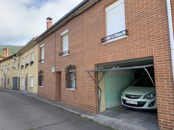 Foto 2 de Casa en venda a avenida Castilla y León de 3 habitacions amb garatge i calefacció