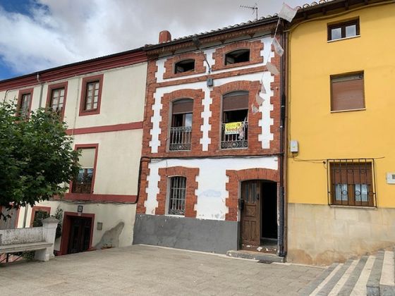 Foto 1 de Casa en venda a calle Corazón de Jesús de 3 habitacions amb calefacció