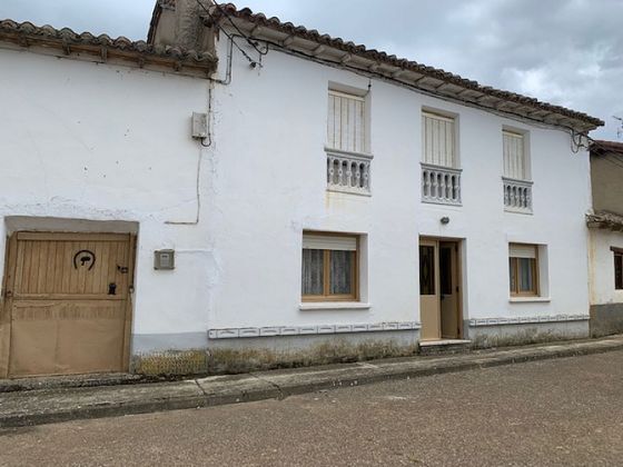 Foto 1 de Casa en venda a calle Trancaderos de 4 habitacions amb garatge i calefacció