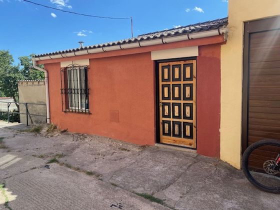 Foto 2 de Casa en venda a calle Buenavista de 4 habitacions amb garatge i calefacció