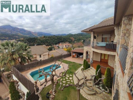 Foto 1 de Xalet en venda a urbanización El Mirador de 6 habitacions amb terrassa i piscina
