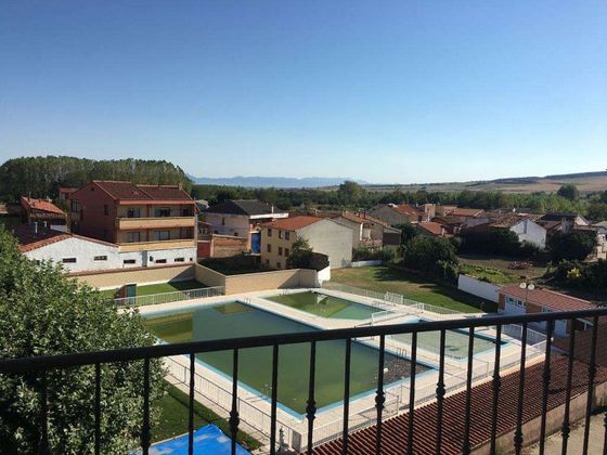 Foto 2 de Piso en venta en Santurde de Rioja de 3 habitaciones con terraza y garaje