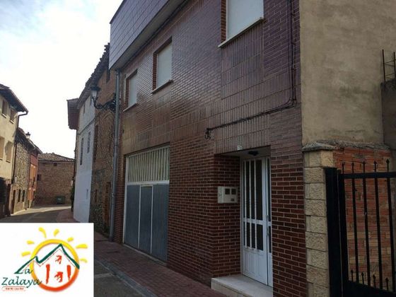 Foto 1 de Casa en venda a Santurde de Rioja de 3 habitacions amb terrassa i garatge