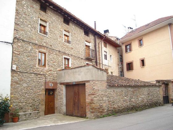 Foto 1 de Casa en venda a calle Benito Gandásegui de 3 habitacions amb garatge i calefacció