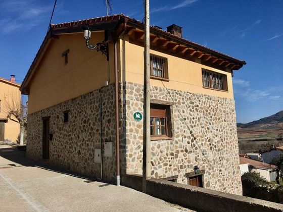Foto 2 de Casa en venta en Santurde de Rioja de 7 habitaciones con terraza y piscina