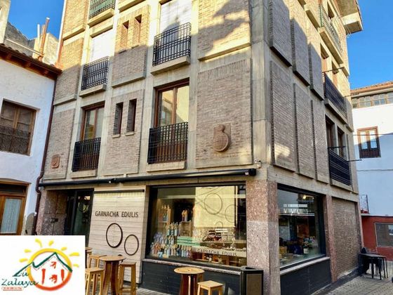 Foto 1 de Pis en venda a calle Carnicerías de 3 habitacions amb balcó i calefacció