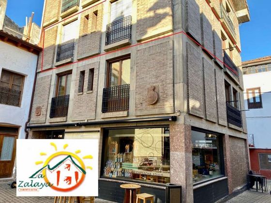 Foto 1 de Pis en venda a calle Carnicerías de 2 habitacions amb balcó i calefacció