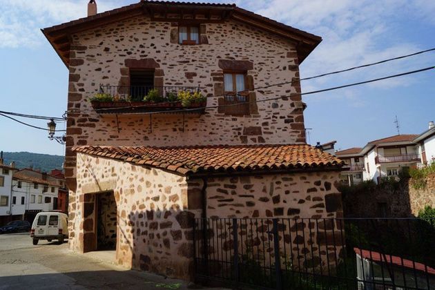 Foto 1 de Casa en venda a Ezcaray de 3 habitacions amb garatge i balcó