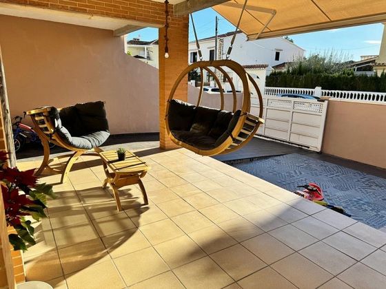 Foto 2 de Casa en venta en Daimús de 4 habitaciones con terraza y piscina