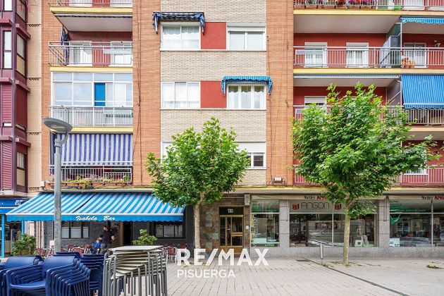 Foto 2 de Venta de piso en avenida Madrid de 3 habitaciones con balcón y calefacción