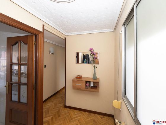 Foto 2 de Piso en venta en Delicias de 3 habitaciones con terraza y aire acondicionado