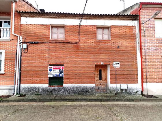 Foto 1 de Casa adossada en venda a calle José Gamara de 4 habitacions amb jardí i calefacció
