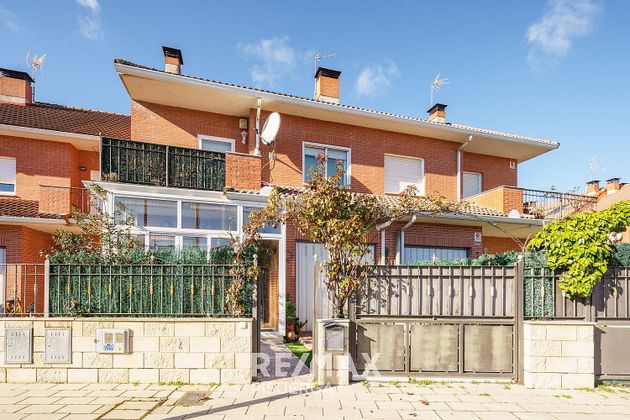 Foto 1 de Casa en venda a calle Extramuros de 4 habitacions amb terrassa i piscina