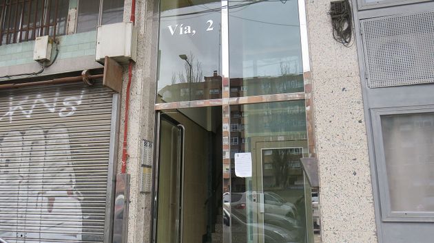 Foto 1 de Pis en venda a calle Vía de 3 habitacions amb balcó i calefacció