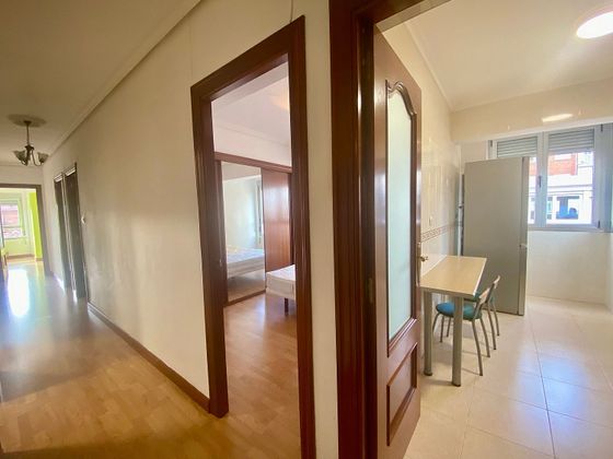 Foto 2 de Piso en alquiler en Centro - Valladolid de 3 habitaciones con calefacción y ascensor