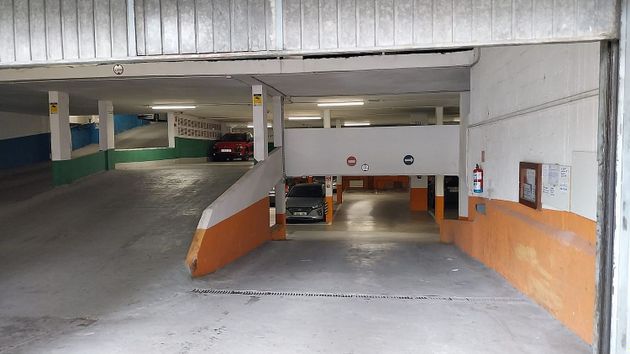Foto 2 de Garaje en venta en Santutxu de 10 m²
