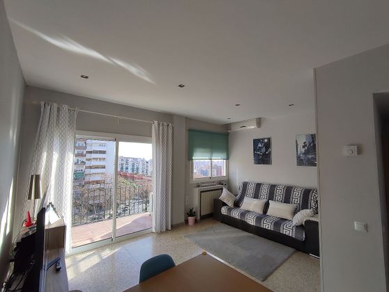 Foto 2 de Venta de piso en Can Serra de 2 habitaciones con balcón y aire acondicionado
