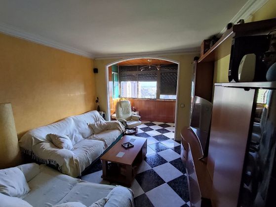 Foto 2 de Piso en venta en Bellvitge de 3 habitaciones con aire acondicionado y calefacción