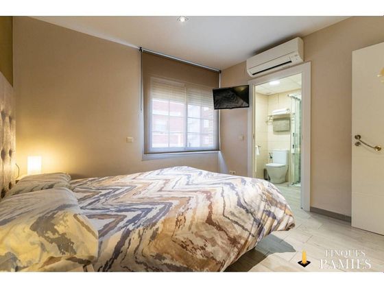 Foto 1 de Casa en venda a calle Vintidos de 5 habitacions amb terrassa i aire acondicionat
