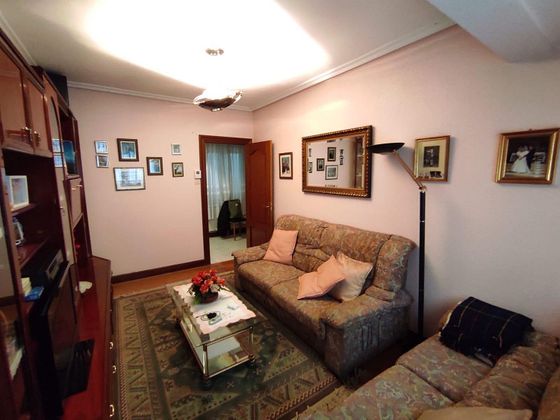 Foto 2 de Pis en venda a Eibar de 2 habitacions amb balcó i calefacció