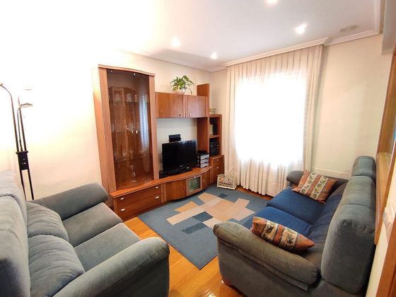 Foto 2 de Venta de piso en Eibar de 2 habitaciones con calefacción