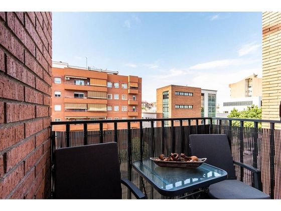 Foto 2 de Pis en venda a Eixample - Sant Oleguer de 3 habitacions amb balcó i calefacció