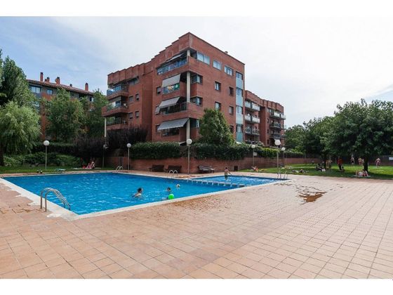 Foto 1 de Pis en venda a Mira-sol de 3 habitacions amb terrassa i piscina