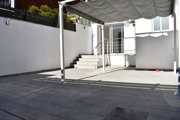 Foto 2 de Pis en venda a Centre - Colomeres - Rambles de 4 habitacions amb terrassa i aire acondicionat