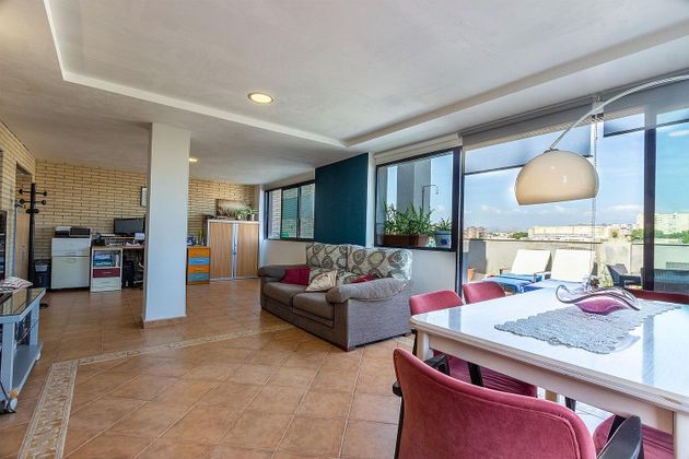 Foto 1 de Àtic en venda a calle Granja de Rocamora de 3 habitacions amb terrassa i piscina