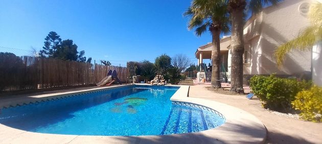 Foto 1 de Venta de chalet en Villamontes-Boqueres de 4 habitaciones con terraza y piscina