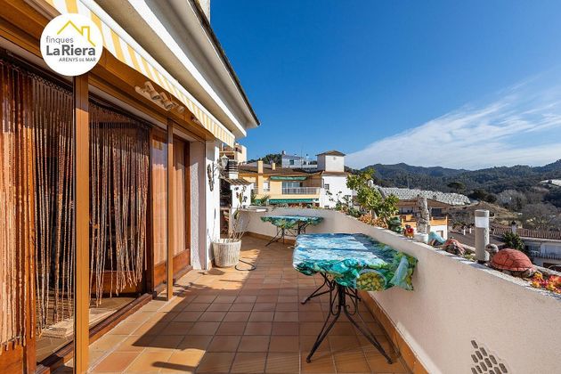 Foto 2 de Àtic en venda a Sant Cebrià de Vallalta de 4 habitacions amb terrassa i balcó