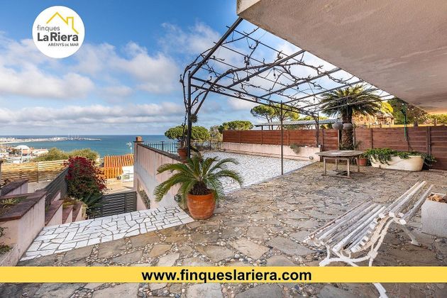 Foto 1 de Casa en venda a Arenys de Mar de 4 habitacions amb terrassa i jardí