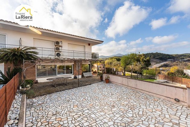 Foto 2 de Casa en venda a Arenys de Mar de 4 habitacions amb terrassa i jardí