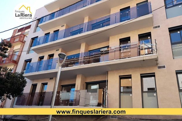 Foto 1 de Venta de piso en Arenys de Mar de 3 habitaciones con terraza y aire acondicionado