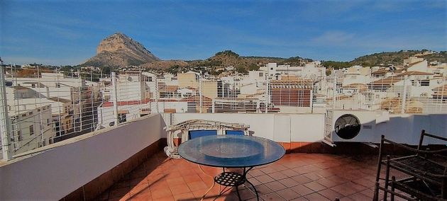 Foto 1 de Àtic en venda a calle Centro de 3 habitacions amb terrassa i balcó
