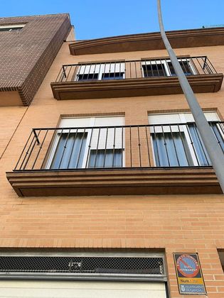 Foto 1 de Venta de casa en Plaça Eliptica-Republica Argentina-Germanies de 4 habitaciones con balcón y aire acondicionado