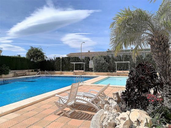 Foto 2 de Casa en venda a Playa de Gandia de 5 habitacions amb terrassa i piscina