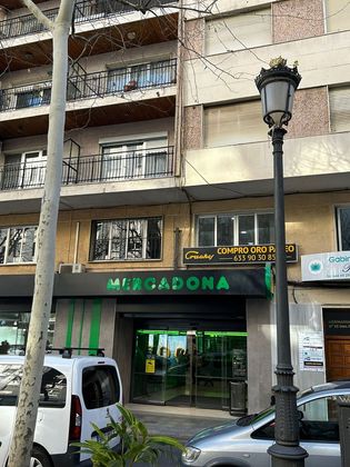Foto 2 de Venta de piso en Plaça Eliptica-Republica Argentina-Germanies de 4 habitaciones con garaje y balcón