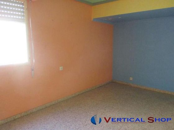 Foto 2 de Venta de piso en Villena de 4 habitaciones y 142 m²