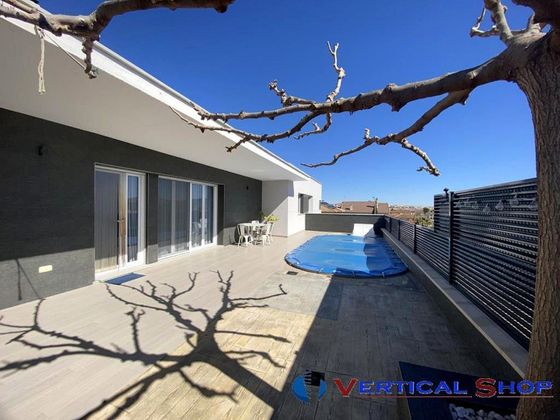 Foto 2 de Xalet en venda a Caudete de 4 habitacions amb terrassa i piscina