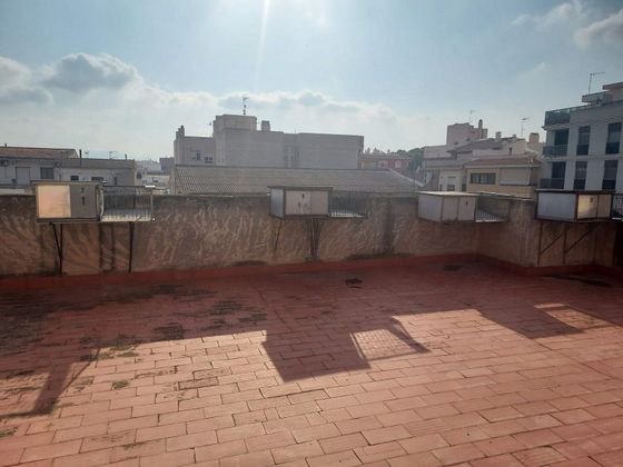 Foto 2 de Pis en venda a Monforte del Cid de 4 habitacions amb terrassa i garatge