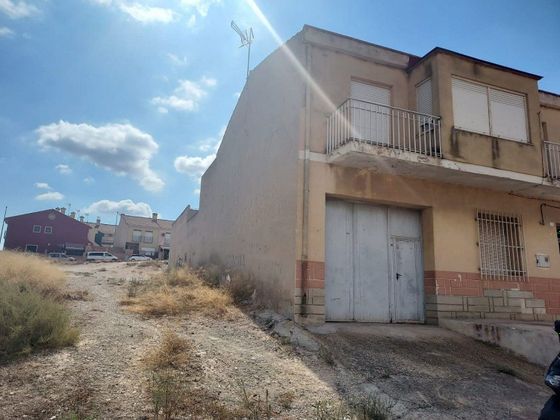 Foto 1 de Casa rural en venda a Monforte del Cid de 4 habitacions amb garatge i balcó